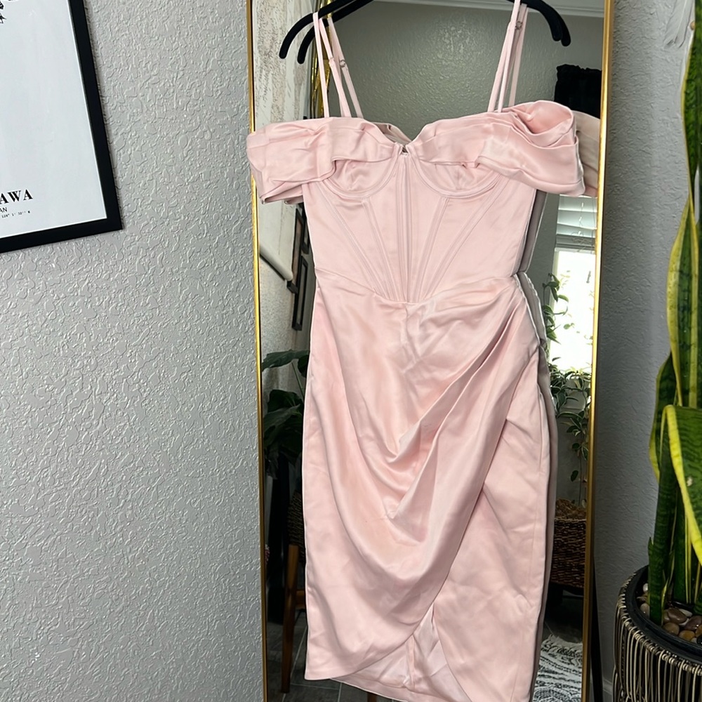 HOUSE OF CB 'Camila' Blush Off Shoulder Corset Dress NWOT - Picture 10 of 11